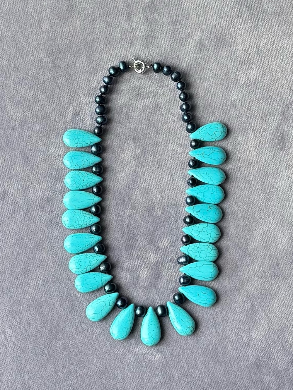 NWOT Tuckernuck Turquoise and Black Pearl Necklace